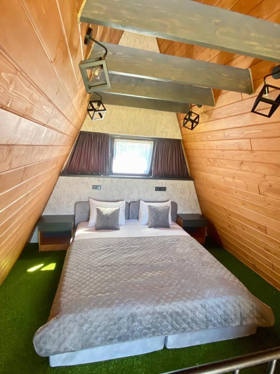 Ярдана Lägenhet Skhidnytsia Exteriör bild